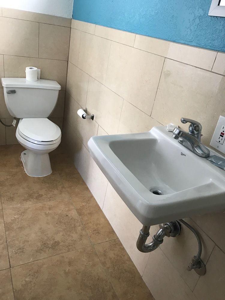 Geneva Motel 델리시티 외부 사진